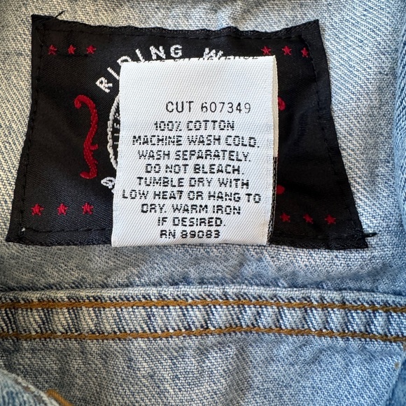 Vintage Y2K L.E.I. Light Blue Denim Floral Embroidered Cropped Button Down Vest - Picture 6 of 7